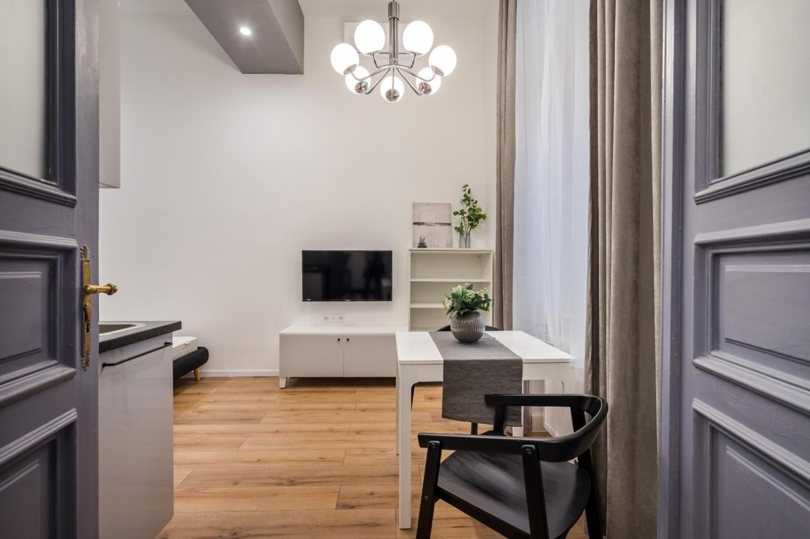 E32 - Oktogon Panorama Suite - Best Location - By Bqa Budapest Habitación foto
